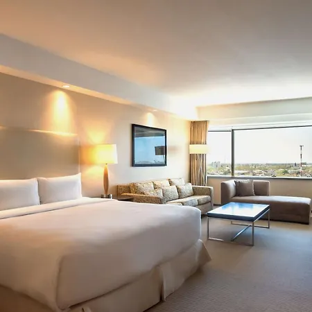Hilton Mendoza-3