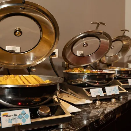 Hilton Garden Inn Bogota Airport-3