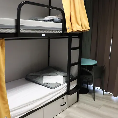 Hi Brussels Jacques Brel Hostel-2