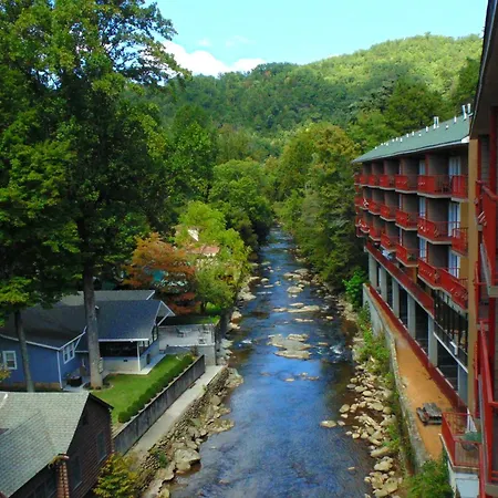 Baymont By Wyndham Gatlinburg On The River-2
