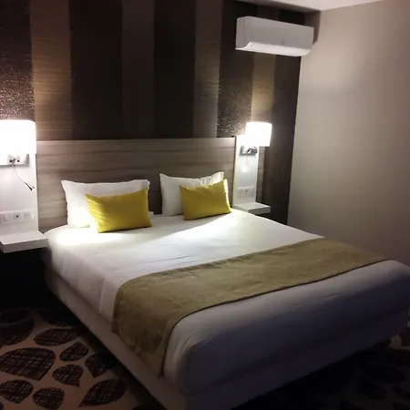 Contact Hotel Le Provencal Bordeaux Lac-3