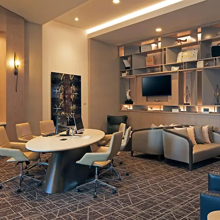 H Hotel Los Angeles, Curio Collection By Hilton-3