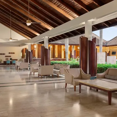 Grand Palladium Palace Resort Spa & Casino-2