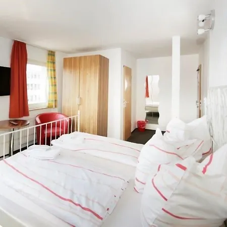 Hotel Goldener Hahn-3