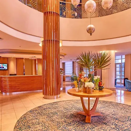 Suncoast Hotel & Towers-2