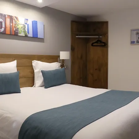 Contact Hotel Le Provencal Bordeaux Lac-2