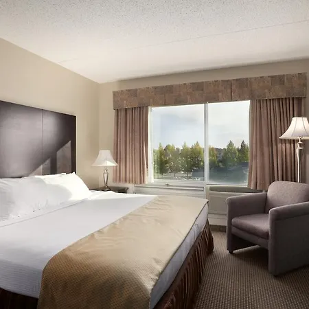 Border Inn & Suites-3