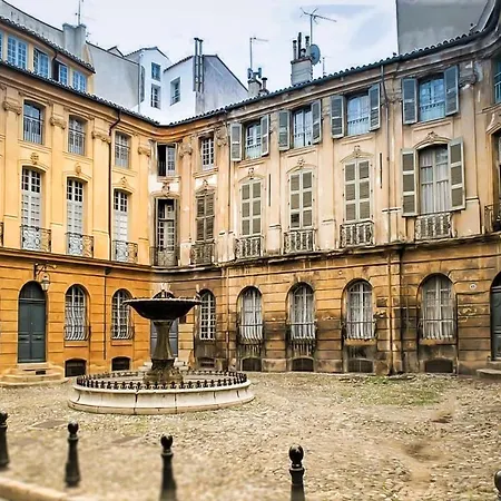 Hote-Aix-Centre-garage-piscine-3