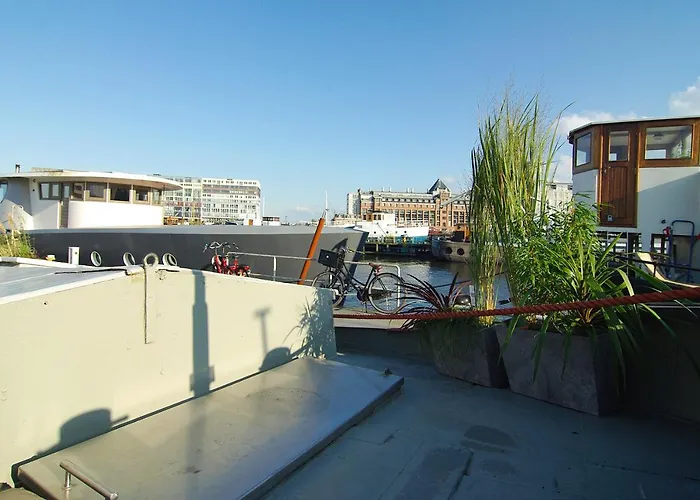 Eco Houseboat