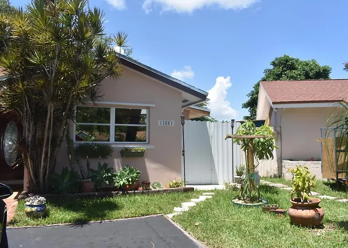 Pet Friendly hotel: Miami Nice