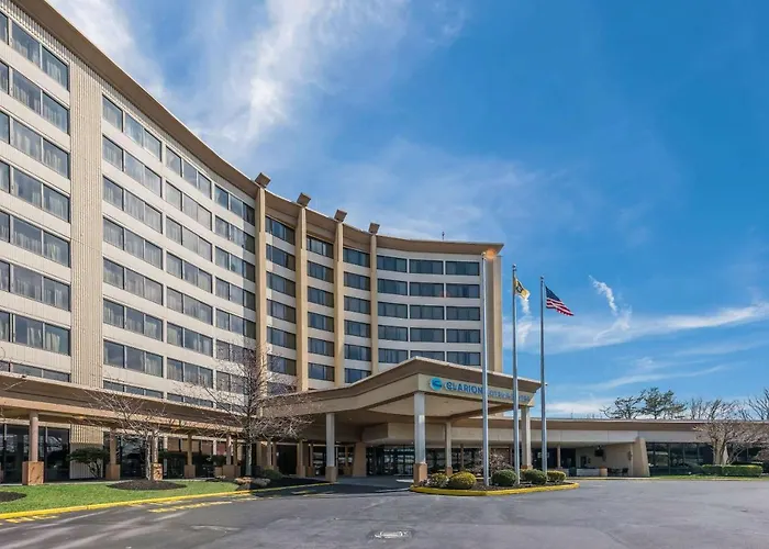 Clarion Hotel & Suites