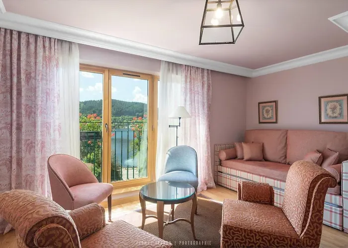 Le Manoir Au Lac