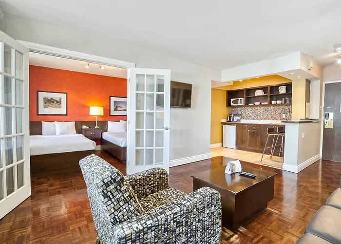 Town Inn Suites