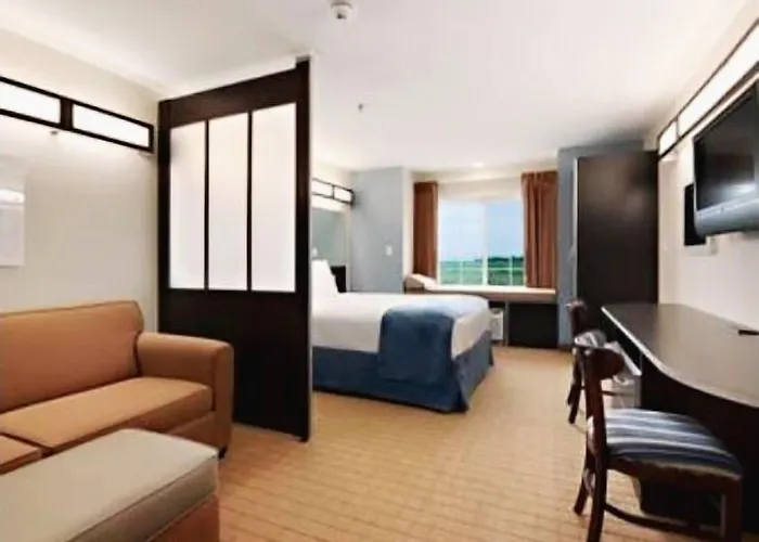 Three Rivers Inn & Suites