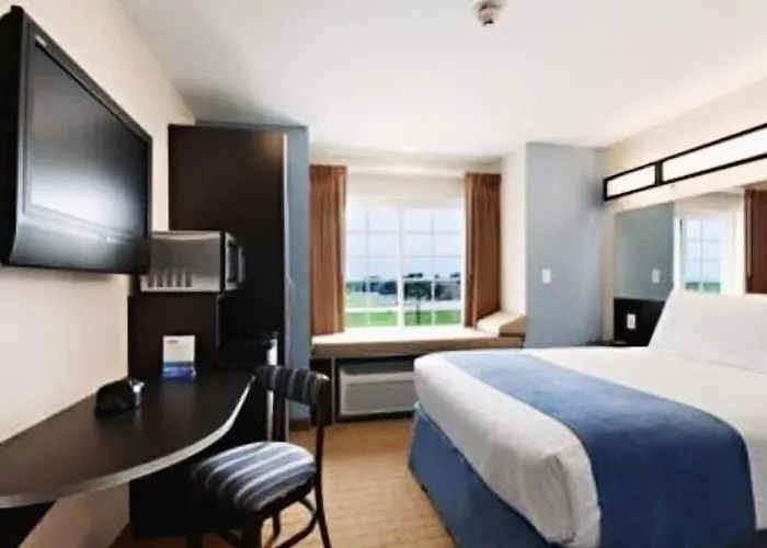 Three Rivers Inn & Suites