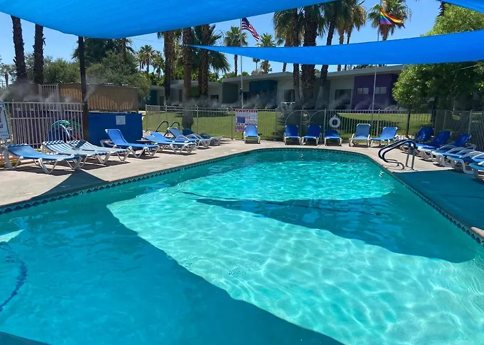 Ccbc Resort Hotel - A Gay Men'S Resort