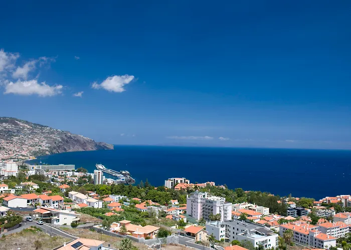 Hotel with Tennis: Madeira Panoramico Hotel