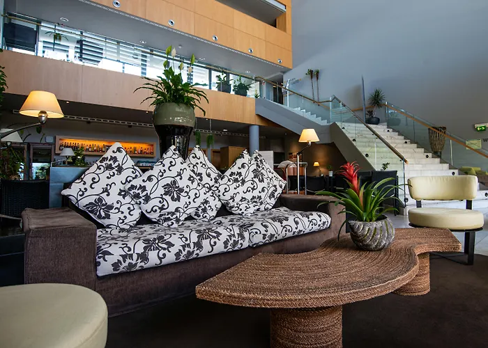 Hotels with pool Golden Residence