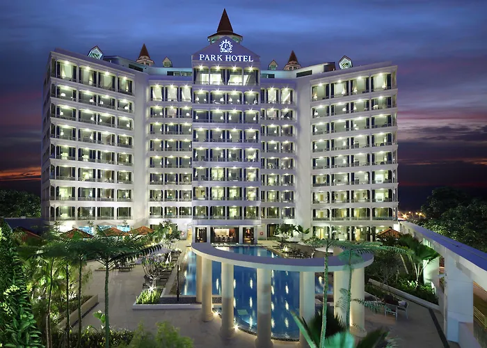 Resort: The Robertson House By The Crest Collection