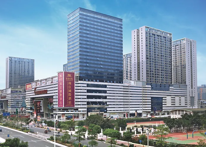 Pearl River International Hotel - Canmetro Line 11 Yijing Lu Station