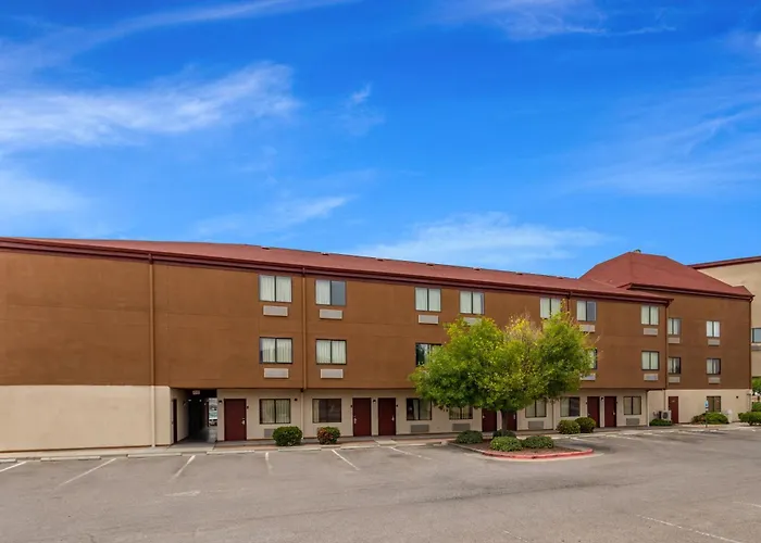 Red Roof Inn West