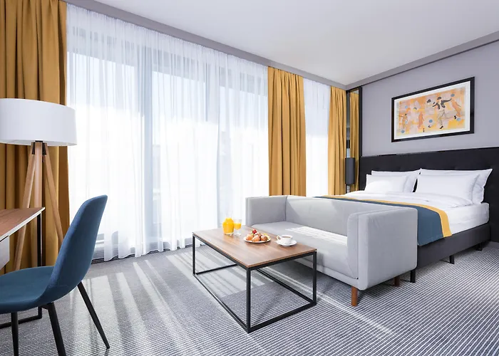 Grand Ascot Hotel