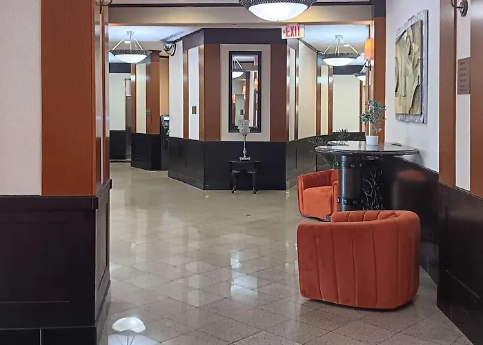 Clarion Hotel & Suites
