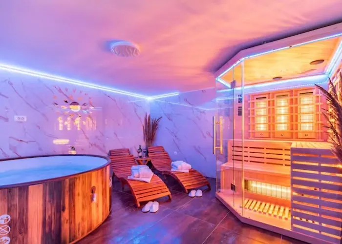 Villa met zwembad: Holiday Home Split