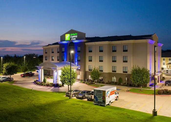 Holiday Inn Express & Suites Van Buren-Ft Smith Area