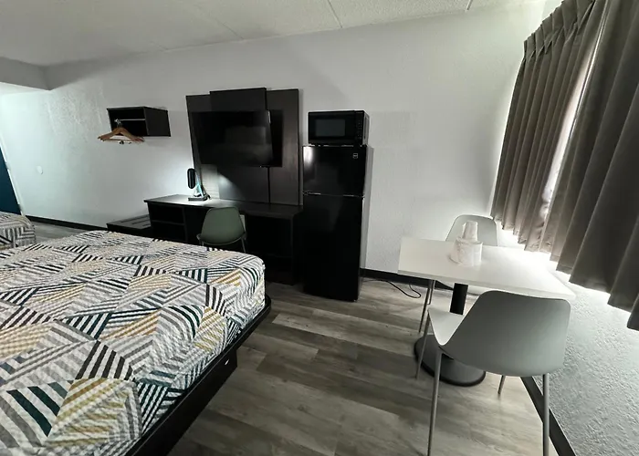 Studio 6 Suites East Syracuse Airport