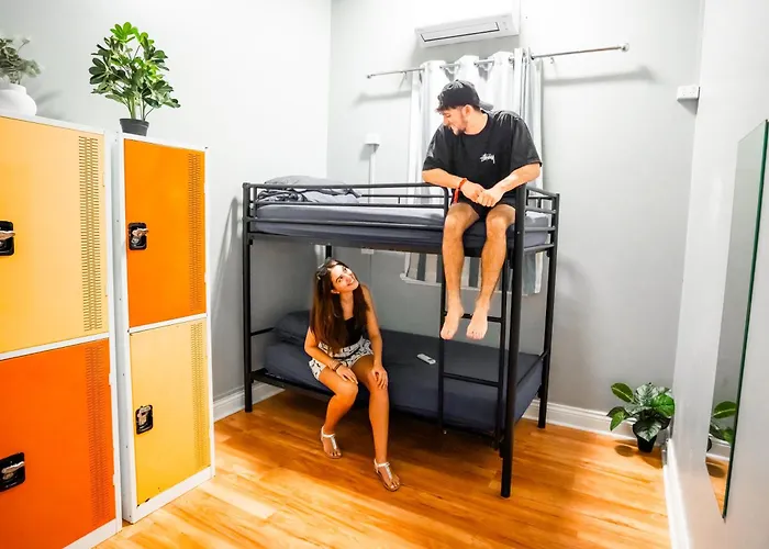 Hostel: Mad Monkey Central