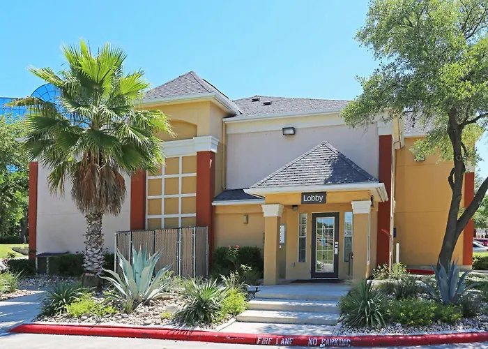 Luxury hotel only: Extended Stay America Suites - San Antonio - Airport