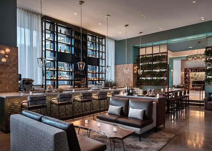 5 star hotel: Hyatt Centric Downtown Nashville