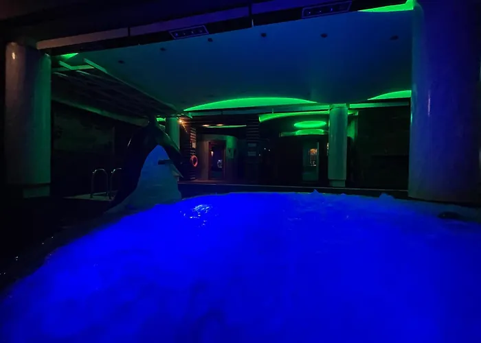 Luxury hotel only: Hotel Rosa Blu