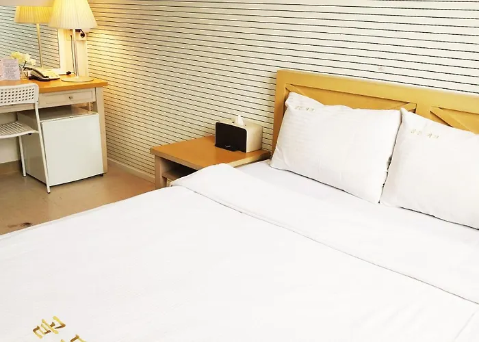 Golden Park Hotel