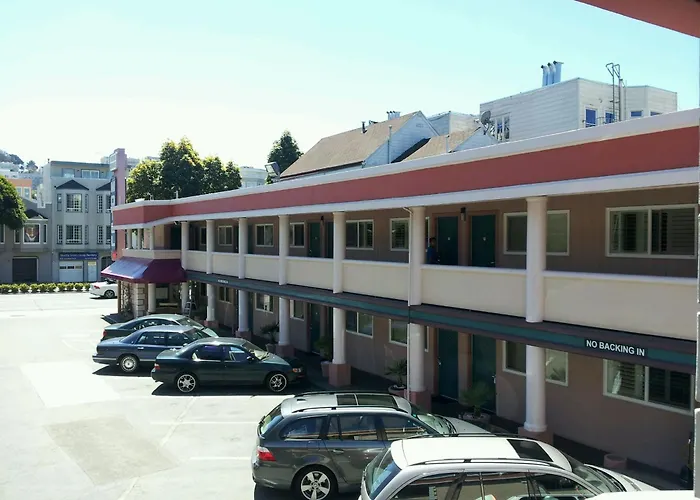Cheap hotel: Town House Motel