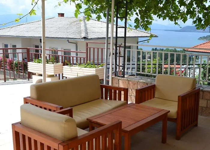 Villa Fania