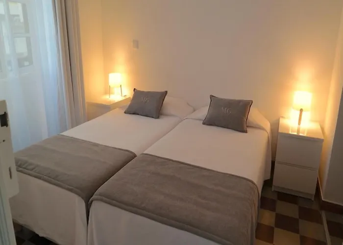 Monte Gordo Guest House