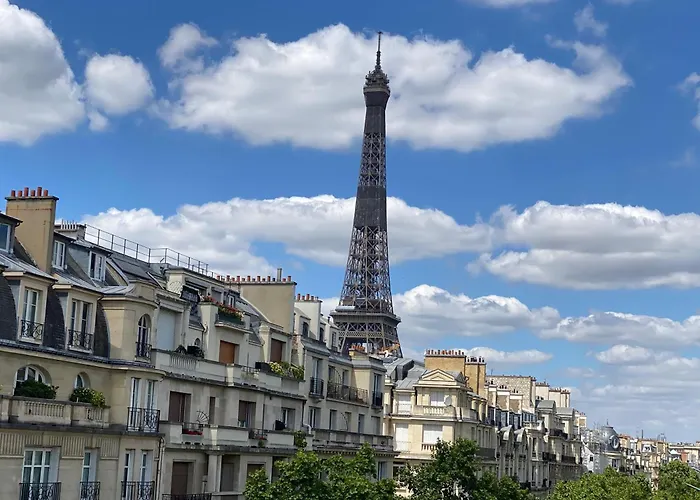 Romantic hotels Le Cercle Tour Eiffel