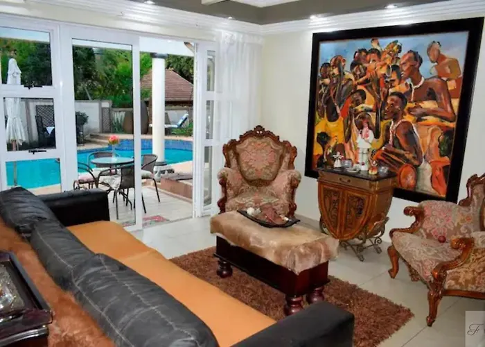 The Rhino Room At Frederick'S Place