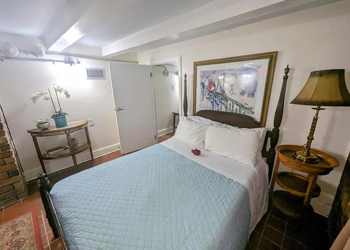 Esplanade Guesthouse Mansion