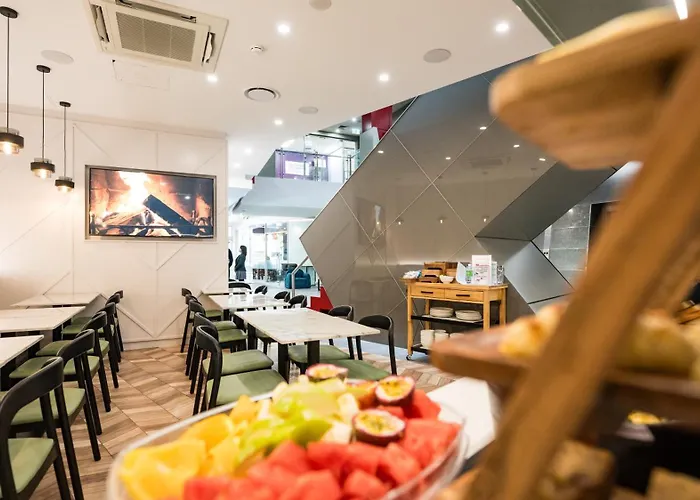 Holiday Inn & Suites Sydney Bondi Junction By Ihg