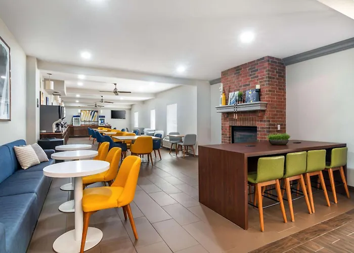 Comfort Inn & Suites Chesterfield - St Louis
