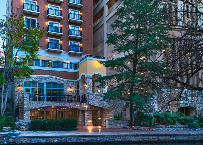 Courtyard By Marriott San Antonio Riverwalk