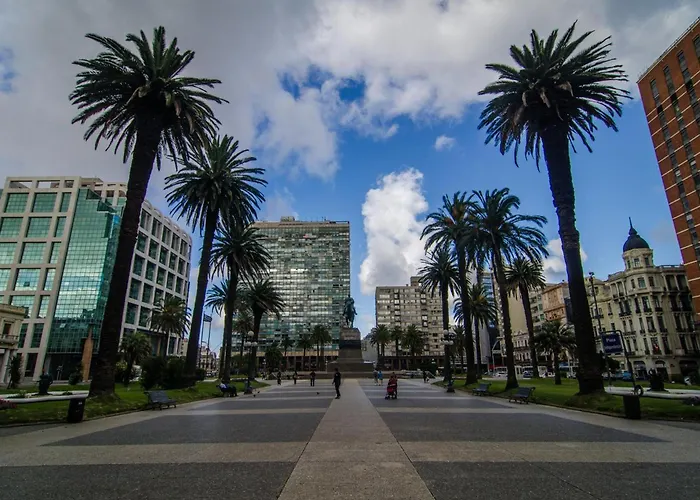  Montevideo Chic