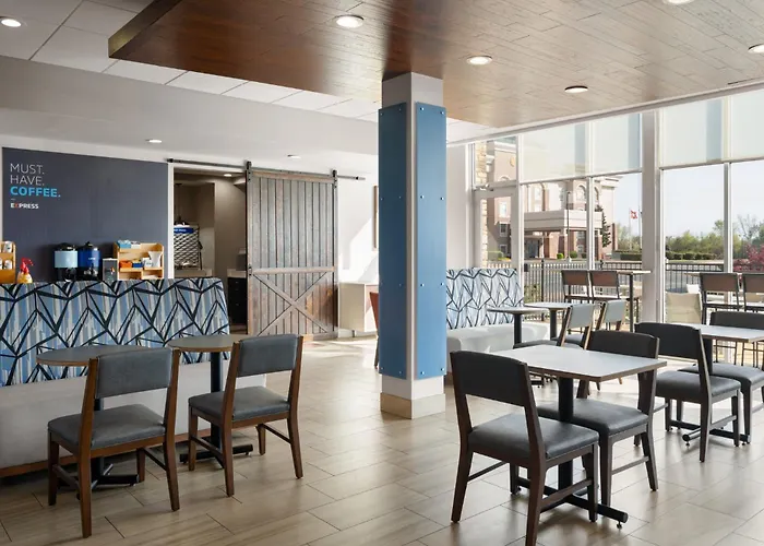 Holiday Inn Express & Suites West Memphis By Ihg