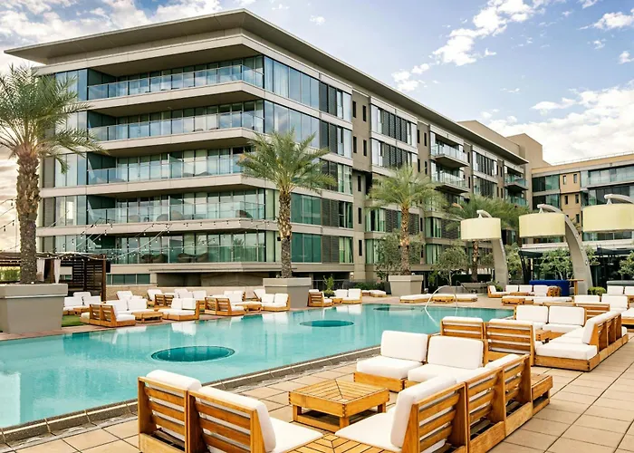 Luxury hotel only: W Scottsdale
