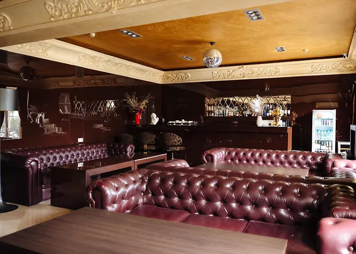 Maxim Pasha Hotel