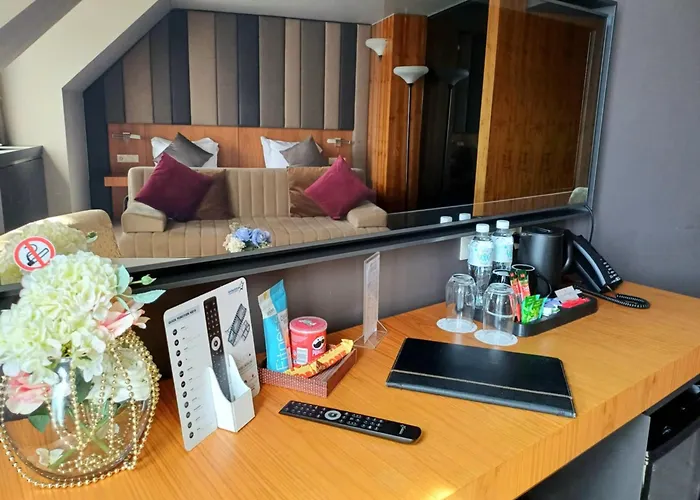 All Seasons Residence Design - Free Parking