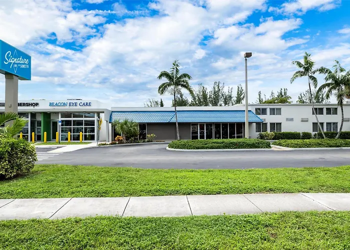 Dog friendly hotels Signature Inn Miami